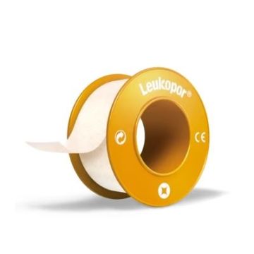 Cerotto in rocchetto leukopor ipoallergenico tessuto non tessuto bianco 2,5x920 cm con dispenser