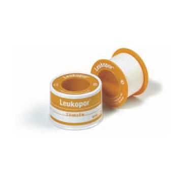 Cerotto adesivo ipoallergenico leukopor. supporto: tessuto non tessuto bianco di poliestere e viscosa adesivo poliacrilico senza resine e gomme naturali. 2,5x500cm mutuabile
