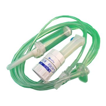 Deflussore con regolatore di flusso a gravita' con perforatore 5/250ml