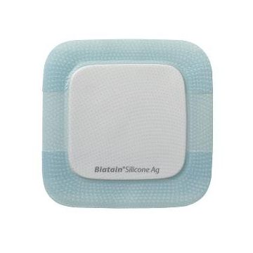 Medicazione biatain in schiuma di poliuretano a rilascio di argento con bordo adesivo in silicone 15x15 cm 5 pezzi